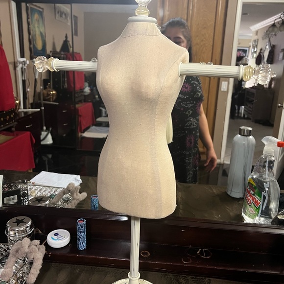 Like new - Picture 2 of 2